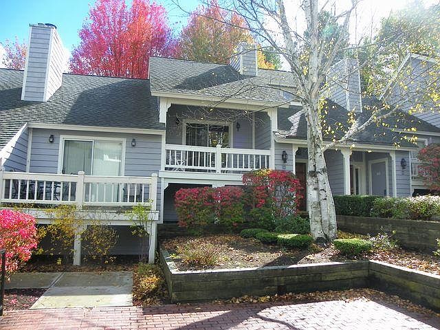 1st image of 20 Elm Ln #D3