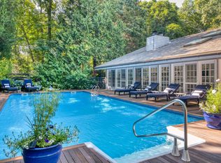 1 Wagon Ln, East Hampton, NY 11937