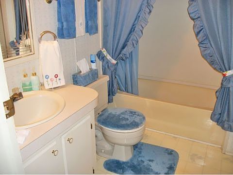 2nd image of 4051 Avenida Del Tura
