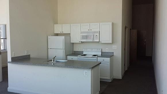 2nd image of 899 Filbert St #715