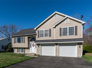 18 Edward Rd, Seymour, CT 06483