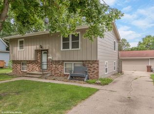 307 S F St, Indianola, IA 50125