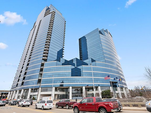 2nd image of 2606 Bridge St NW #2606