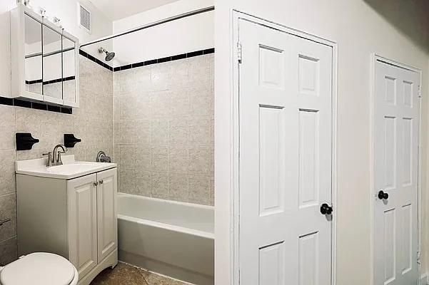 Rented by Quest Realty Sunnyside Corp | media 5