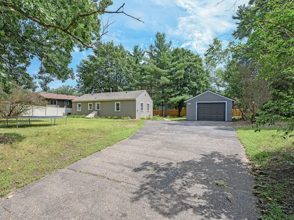 10049 Ibis St NW, Coon Rapids, MN 55433