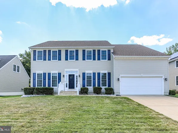 2620 Schumann St, Fredericksburg, VA 22408