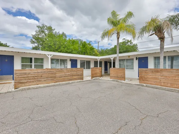 2035 Edgewater Dr, Clearwater, FL