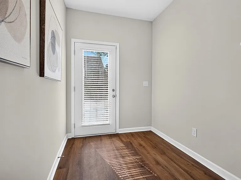1015 Hayden St NW — Photo 17