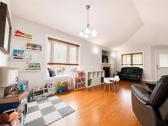 5th image of 131 N Moberly Rd #10