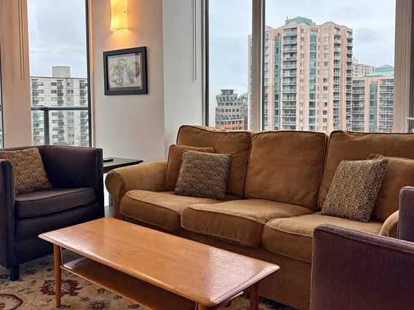 1100 Yates St #611, Victoria, BC V8V 0H5