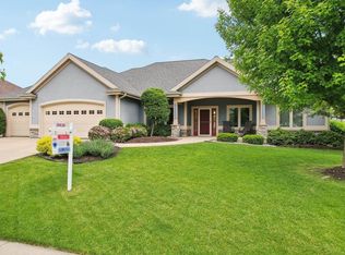 1957 Foggy Mountain Pass, Waunakee, WI 53597