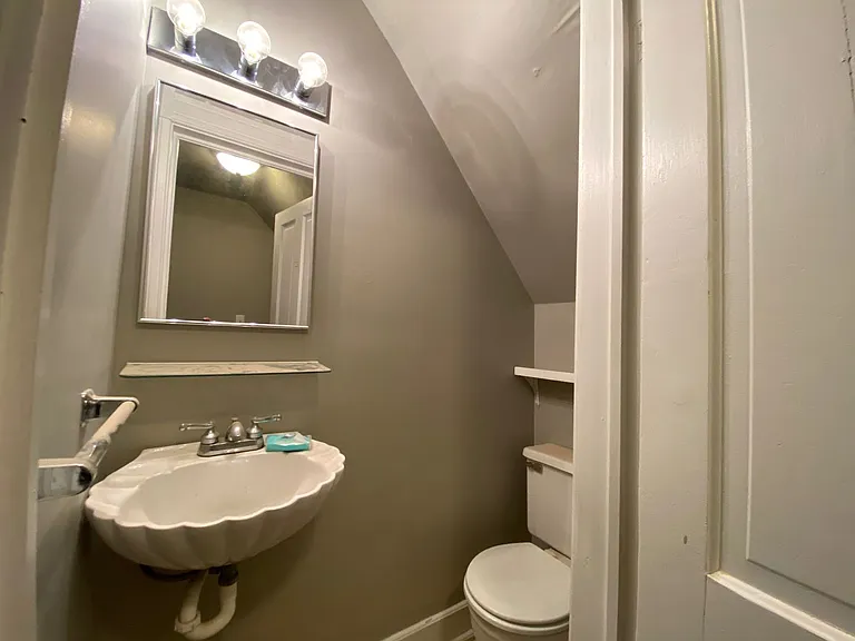 Neil Ave 686-688 MLR — Photo 12