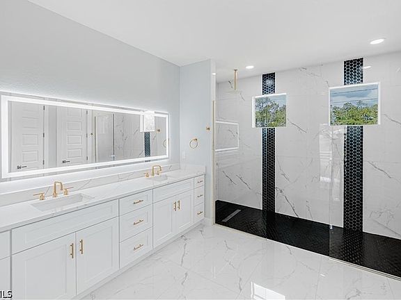 3rd image of 3311 Andalusia Blvd