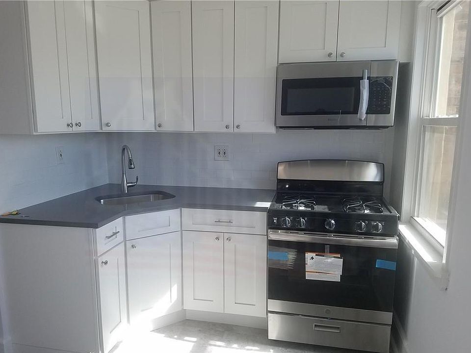 1st image of 160 Elm Ave