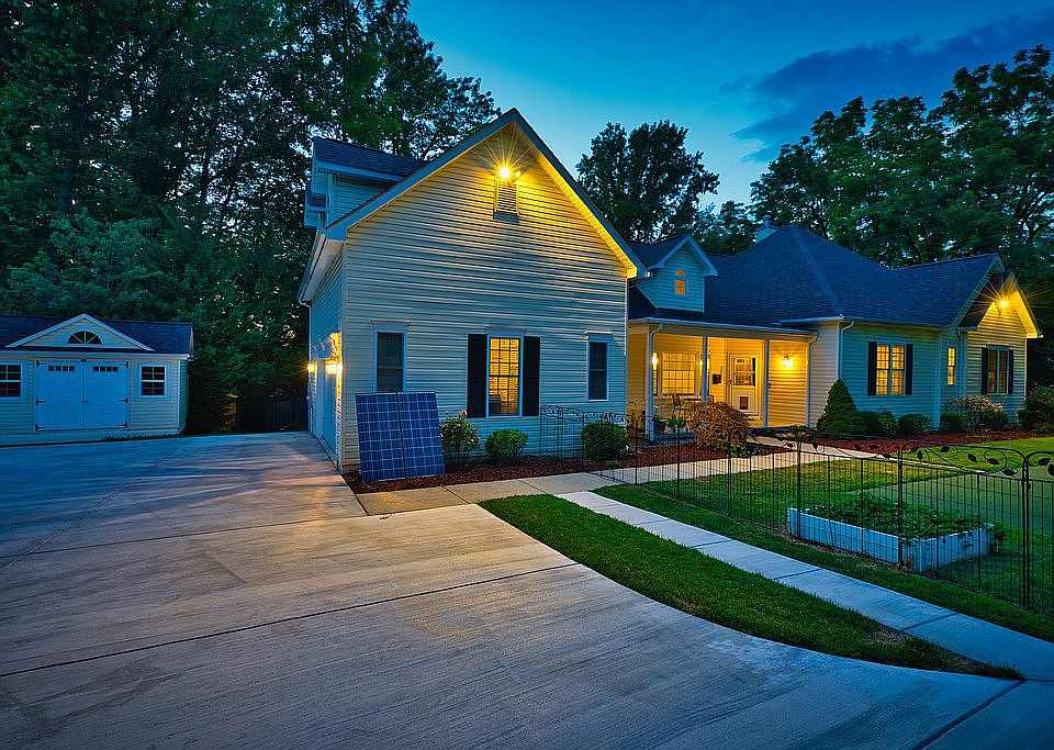 1st image of 4020 Walters Ct