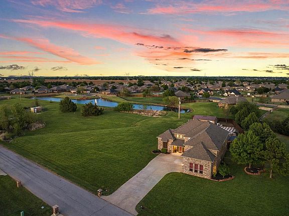 2nd image of 21142 Highlander Ridge Dr