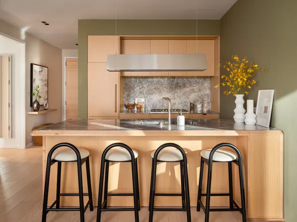 30 Front Street image 2 of 26