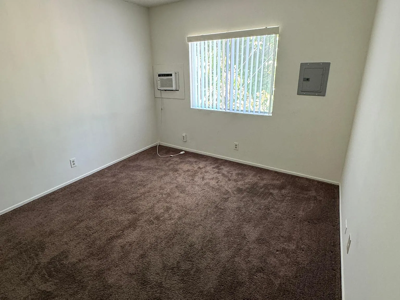 11130 Lower Azusa Rd — Photo 3