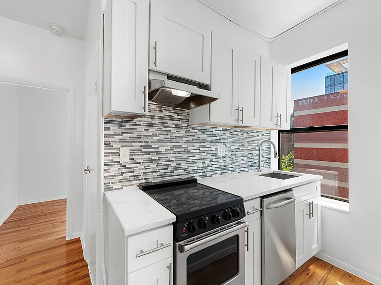 122 Norfolk St #17 — Photo 2
