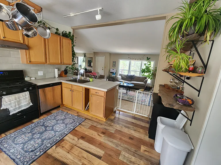 284 Diamond Dr #A — Photo 5