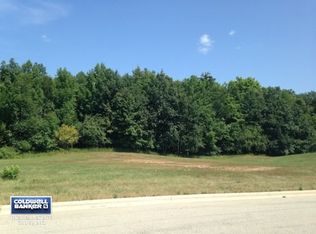 3251 E Twin Pines Ct, Green Bay, WI 54311