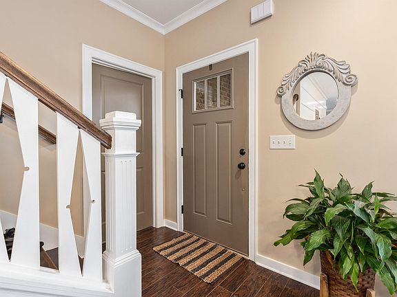 5th image of 319 Lake Chelsea Ct
