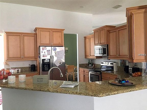 3rd image of 12421 Seabrook Dr #12421