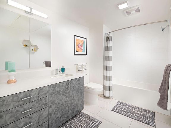 5th image of 899 Park Blvd #204