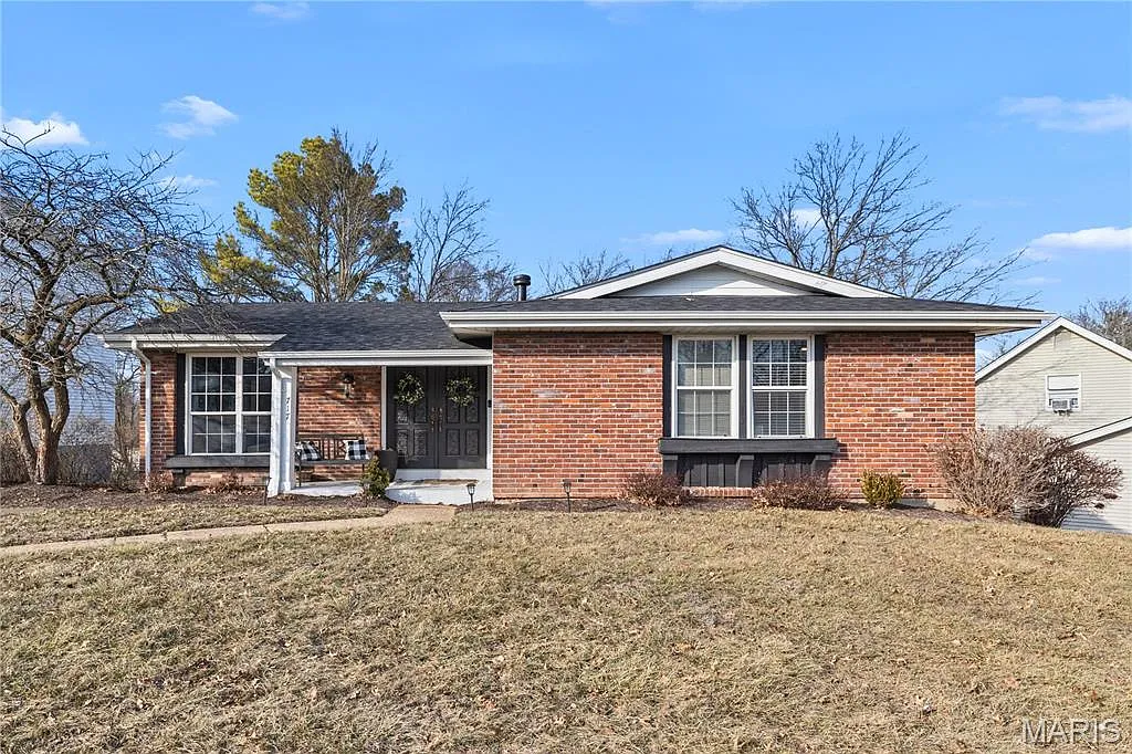 717 Woodrun Dr photo 1