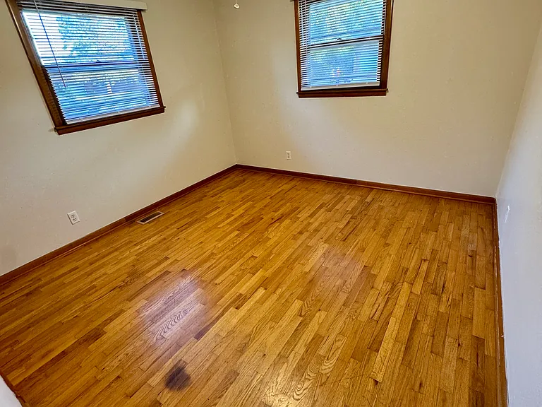 1102 Brighton Dr #B — Photo 6