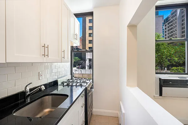 Rented by Compass | media 53