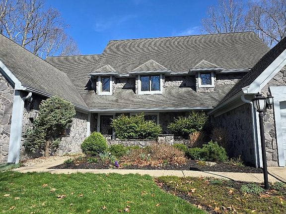 5th image of 204 E Bunting Ln