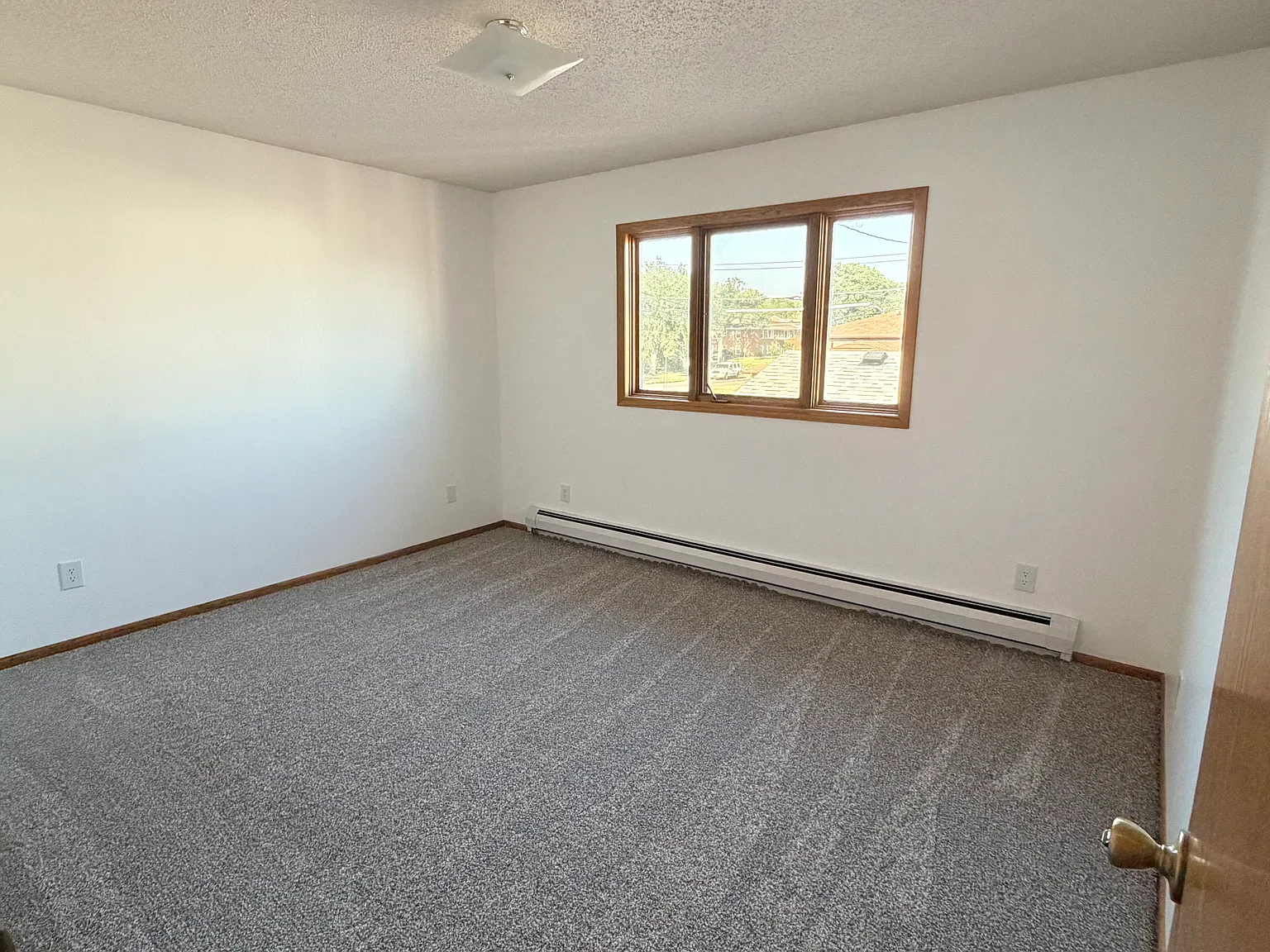 2 bed, 1103 sqft, $1,600 — Photo 4