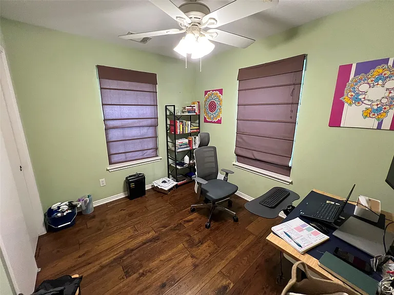 2409 Santa Rosa St — Photo 15