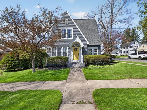 17 Highland St, Auburn, NY 13021