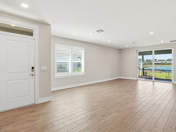 3rd image of 17728 Oleander Ave