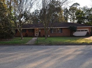 1530 Redbud St, Nacogdoches, TX 75965