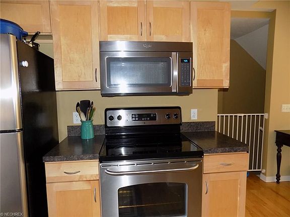 5th image of 2059 E 36th St