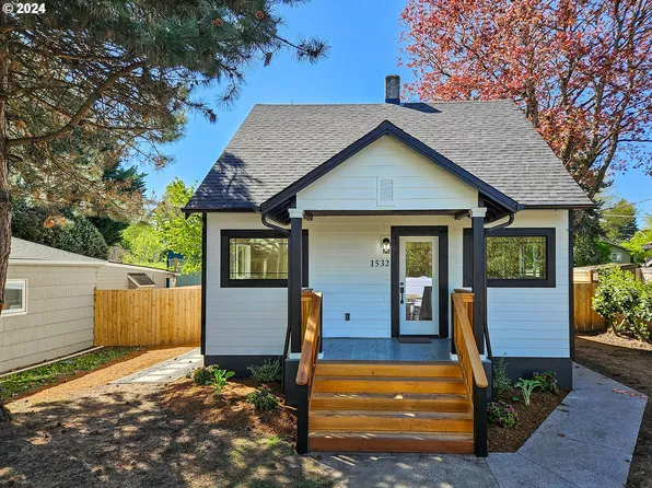 1532 NE Morgan St, Portland, OR 97211