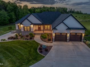 290 Hillendale Ln, Johnson City, TN 37615