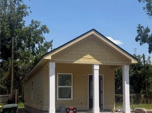 1028 Demmond Street, Savannah, GA 31415