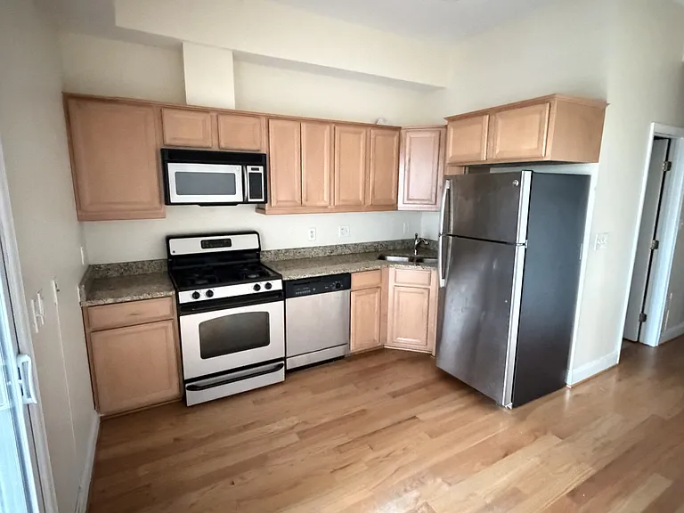 405 P St NW #2 — Photo 7