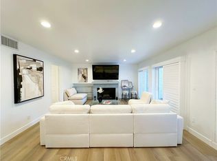 5255 Coldwater Canyon Ave APT D, Van Nuys, CA 91401