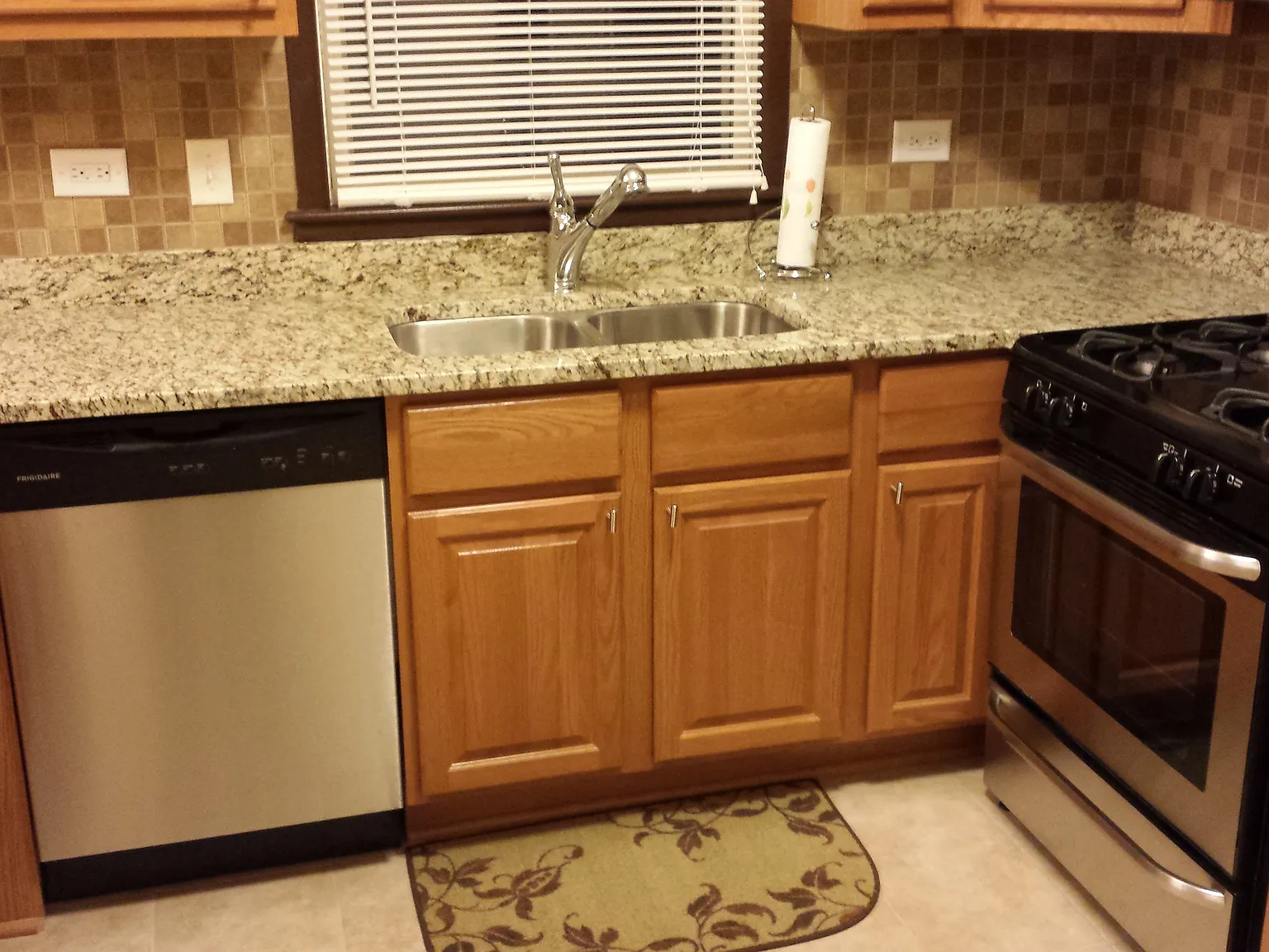 3 bed, 1475 sqft, $2,250 — Photo 2