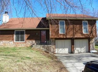 105 Ferncliff St, Lansing, KS 66043
