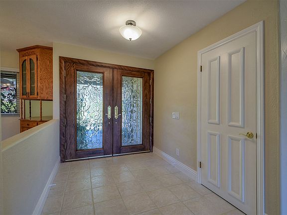 3rd image of 2631 Loma Vista Dr