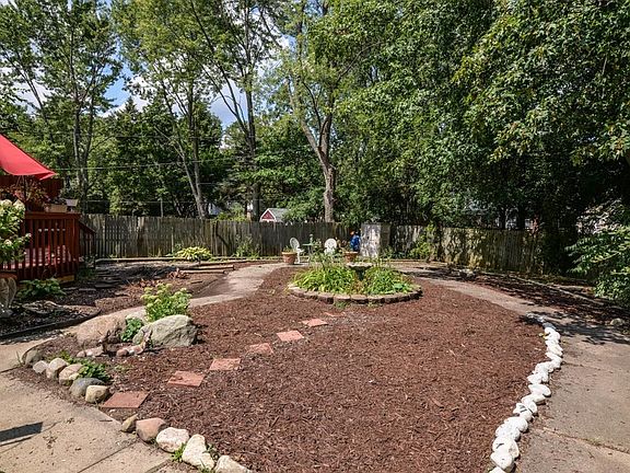 5th image of 2911 Pebble Creek Dr