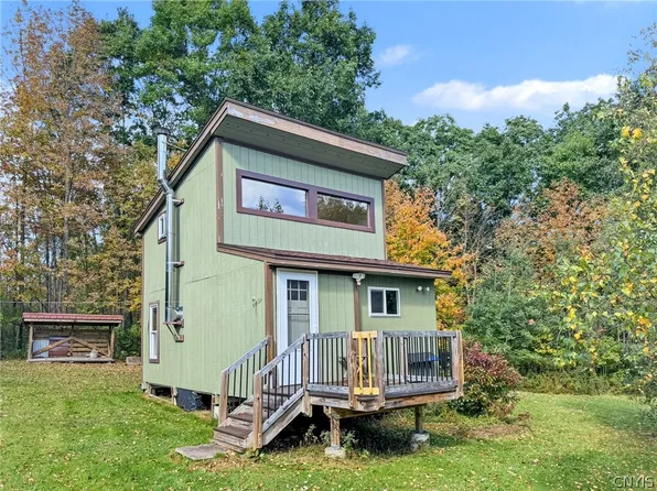 881 W State Rd #4, Cortland, NY 13045