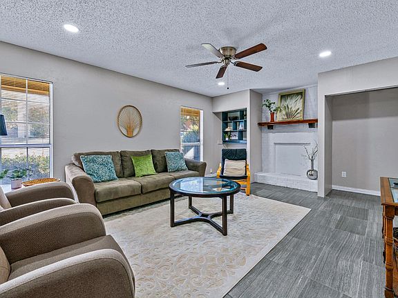 3rd image of 917 Carmela Dr #1B-794378