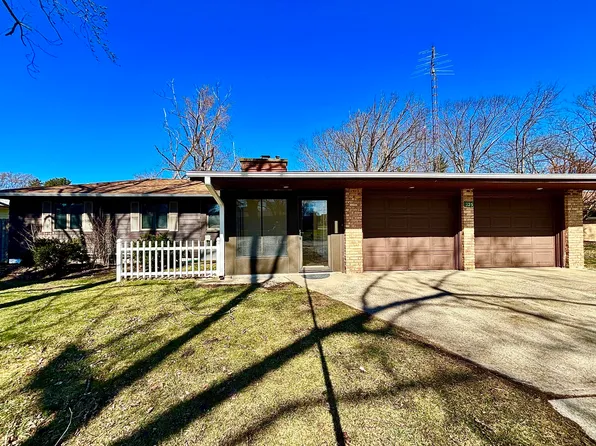 325 Winwood Ave, Saint Joseph, MI 49085